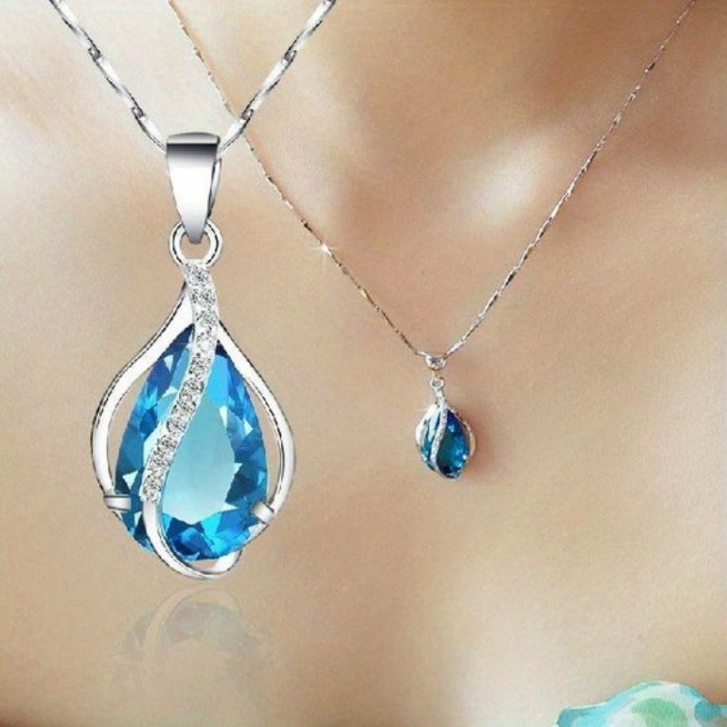 Collana con pendente in pietra preziosa acquamarina taglio a goccia placcata in argento 925